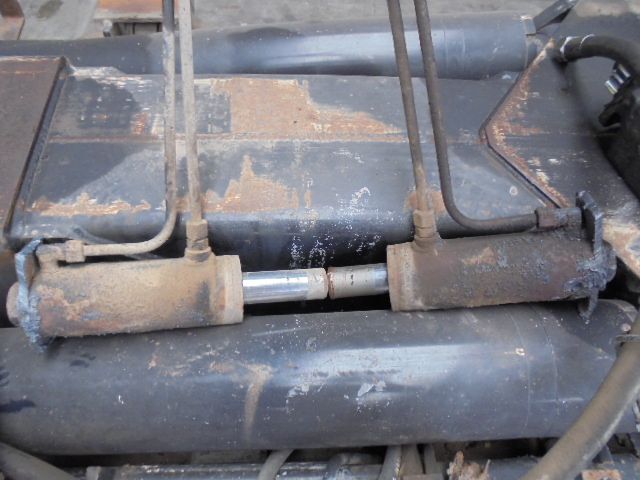 Diversen Guima BG 16 - Horgos rakodó teherautó: 4 kép. Diversen Guima BG 16 - Horgos rakodó teherautó: 4 kép.