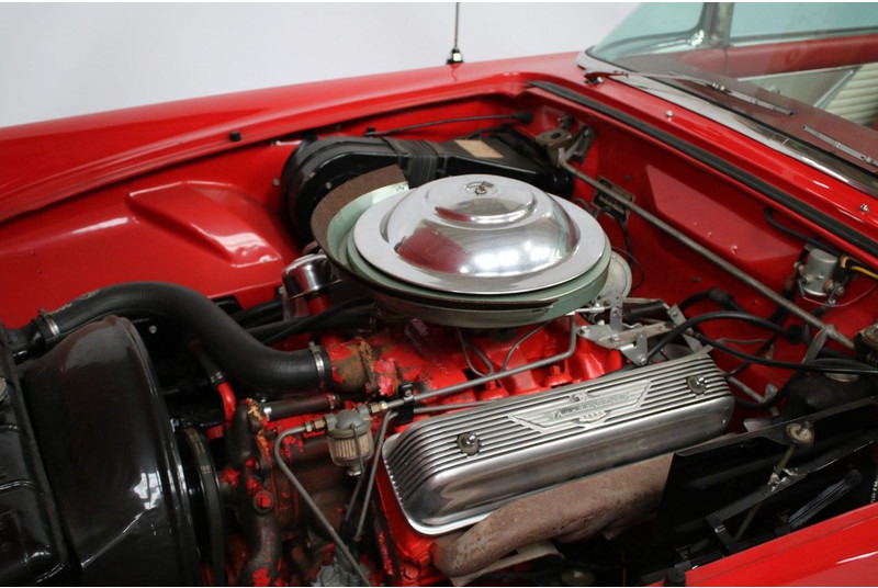 Ford Thunderbird V8 - Autó: 5 kép. Ford Thunderbird V8 - Autó: 5 kép.