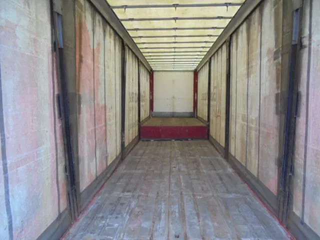 Happy Trailer ONCZ 42-327A - Félpótkocsi mélybölcsős: 5 kép. Happy Trailer ONCZ 42-327A - Félpótkocsi mélybölcsős: 5 kép.