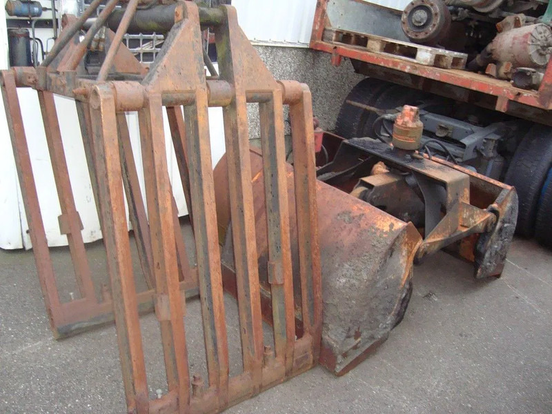 Hiab ALLTYPE YEARS AND PRICES HIAB PALFINGER HMF ATLAS KENNIS - Rakodódaru: 5 kép. Hiab ALLTYPE YEARS AND PRICES HIAB PALFINGER HMF ATLAS KENNIS - Rakodódaru: 5 kép.