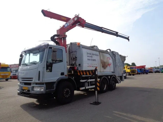 Iveco C3127N - Szemetesautó: 4 kép. Iveco C3127N - Szemetesautó: 4 kép.