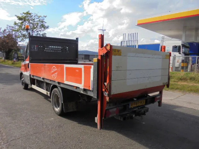 Iveco Daily 35S14 3500KG - Dobozos kisteherautó: 5 kép. Iveco Daily 35S14 3500KG - Dobozos kisteherautó: 5 kép.
