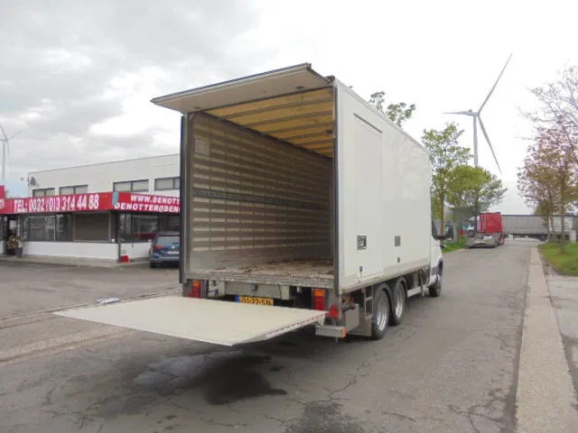 Iveco Daily 40 C14 HPI TREKKER OPLEGGER - Dobozos kisteherautó, Duplakabinos kisteherautó: 4 kép. Iveco Daily 40 C14 HPI TREKKER OPLEGGER - Dobozos kisteherautó, Duplakabinos kisteherautó: 4 kép.