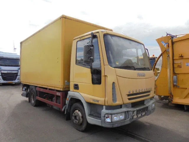 Iveco Eurocargo 75E15 - Dobozos felépítményű teherautó: 2 kép. Iveco Eurocargo 75E15 - Dobozos felépítményű teherautó: 2 kép.
