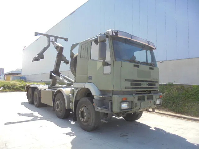 Iveco Eurotrakker 410 E37H - Horgos rakodó teherautó: 3 kép. Iveco Eurotrakker 410 E37H - Horgos rakodó teherautó: 3 kép.