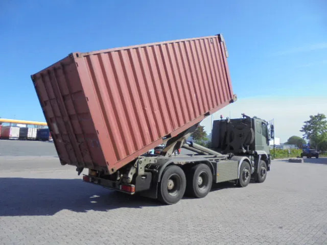 Iveco Eurotrakker 410 E37H - Horgos rakodó teherautó: 4 kép. Iveco Eurotrakker 410 E37H - Horgos rakodó teherautó: 4 kép.