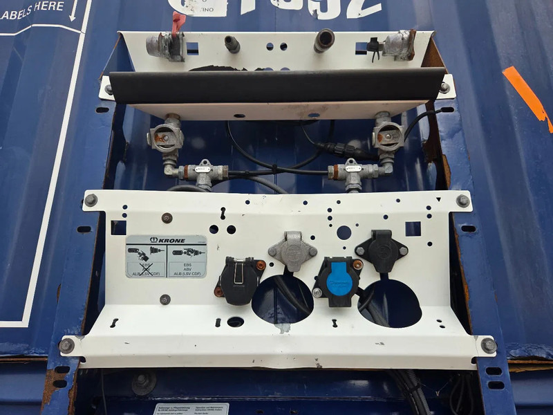 Krone SD NL TRAILER 16x IN STOCK lízing Krone SD NL TRAILER 16x IN STOCK: 10 kép.