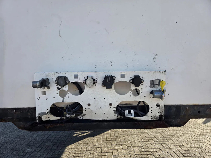 Krone SZ NL KENTEKEN - Félpótkocsi dobozos: 5 kép. Krone SZ NL KENTEKEN - Félpótkocsi dobozos: 5 kép.