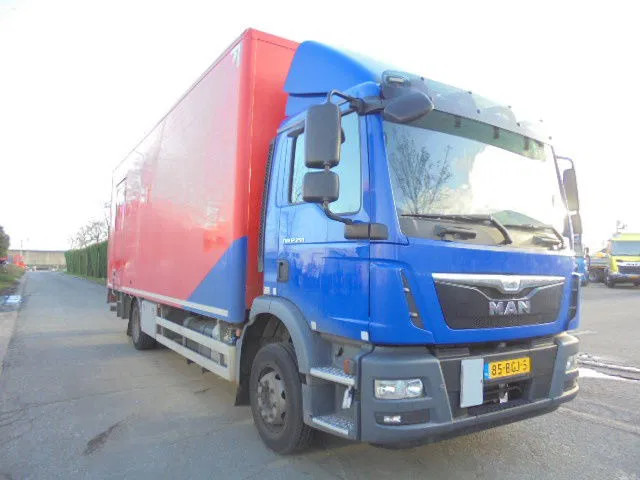 MAN TGM 12-250 NL TRUCK - Dobozos felépítményű teherautó: 3 kép. MAN TGM 12-250 NL TRUCK - Dobozos felépítményű teherautó: 3 kép.