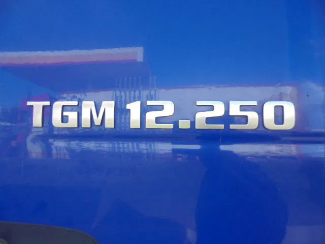 MAN TGM 12.250 NL TRUCK - Dobozos felépítményű teherautó: 4 kép. MAN TGM 12.250 NL TRUCK - Dobozos felépítményű teherautó: 4 kép.