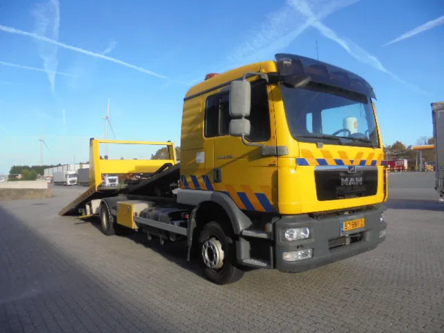 MAN TGM 12.250 NL TRUCK - Autószállító teherautó: 3 kép. MAN TGM 12.250 NL TRUCK - Autószállító teherautó: 3 kép.
