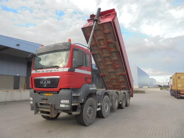 MAN TGS 49.440 10X8 RUIZEVELD KIPPER NL TRUCK - Billenőplatós teherautó: 1 kép. MAN TGS 49.440 10X8 RUIZEVELD KIPPER NL TRUCK - Billenőplatós teherautó: 1 kép.