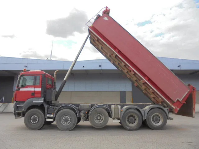 MAN TGS 49.440 10X8 RUIZEVELD KIPPER NL TRUCK - Billenőplatós teherautó: 4 kép. MAN TGS 49.440 10X8 RUIZEVELD KIPPER NL TRUCK - Billenőplatós teherautó: 4 kép.