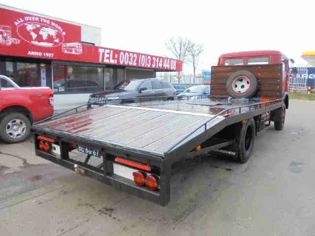 Mercedes-Benz 1113 - Autószállító teherautó: 4 kép. Mercedes-Benz 1113 - Autószállító teherautó: 4 kép.