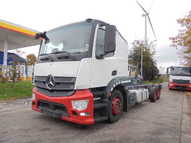 Mercedes-Benz Actros 2340 6X2 EUR 6 - Autószállító teherautó: 1 kép. Mercedes-Benz Actros 2340 6X2 EUR 6 - Autószállító teherautó: 1 kép.