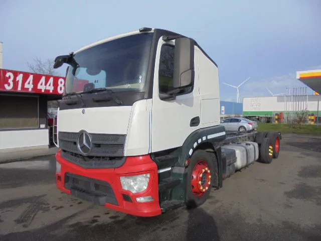 Mercedes-Benz Actros 2340 6X2 EUR 6 - Alvaz teherautó: 1 kép. Mercedes-Benz Actros 2340 6X2 EUR 6 - Alvaz teherautó: 1 kép.