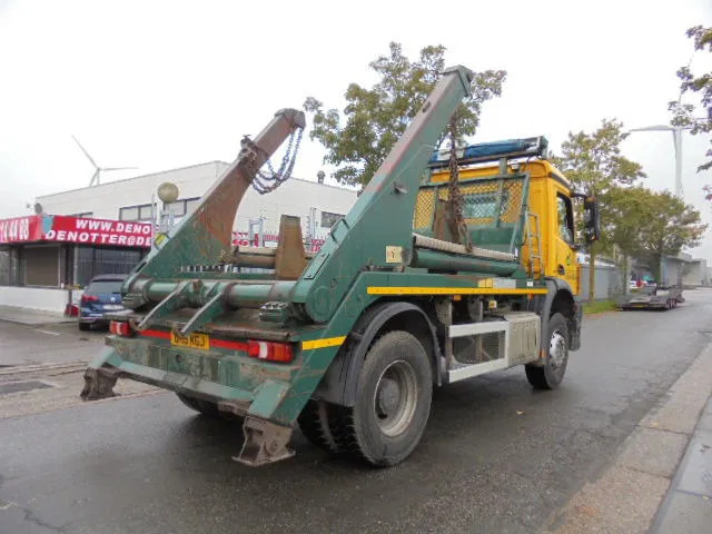 Mercedes-Benz Antos 1824 4X2 - Teherautó - kábelrendszer: 4 kép. Mercedes-Benz Antos 1824 4X2 - Teherautó - kábelrendszer: 4 kép.