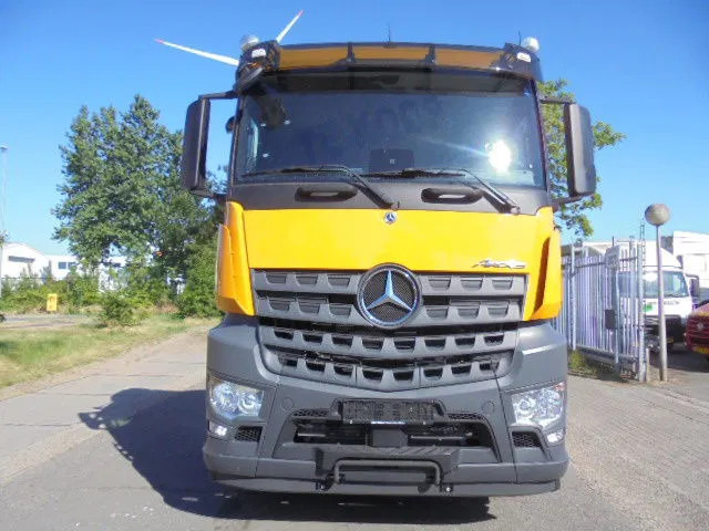 Mercedes-Benz Arocs 2848 NEW - Horgos rakodó teherautó: 2 kép. Mercedes-Benz Arocs 2848 NEW - Horgos rakodó teherautó: 2 kép.
