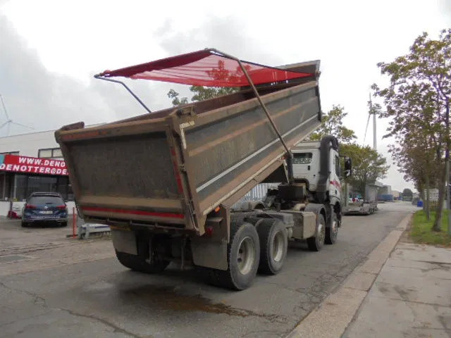 Mercedes-Benz Arocs 3243 K 8X4 - Billenőplatós teherautó: 4 kép. Mercedes-Benz Arocs 3243 K 8X4 - Billenőplatós teherautó: 4 kép.