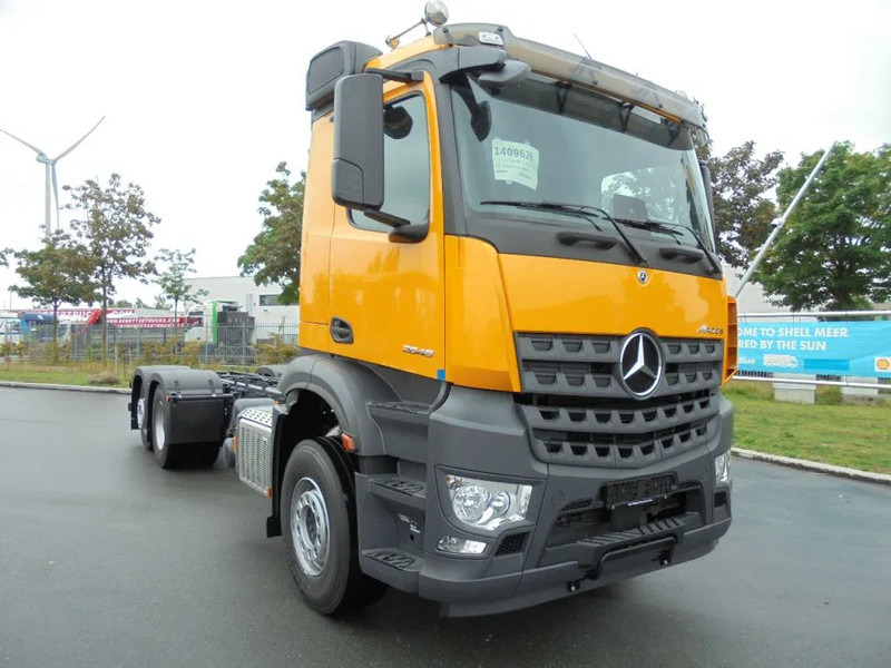Mercedes-Benz Arocs AROCS 2848 6X2 MET FABRIEKS GARANTIE - Alvaz teherautó: 2 kép. Mercedes-Benz Arocs AROCS 2848 6X2 MET FABRIEKS GARANTIE - Alvaz teherautó: 2 kép.