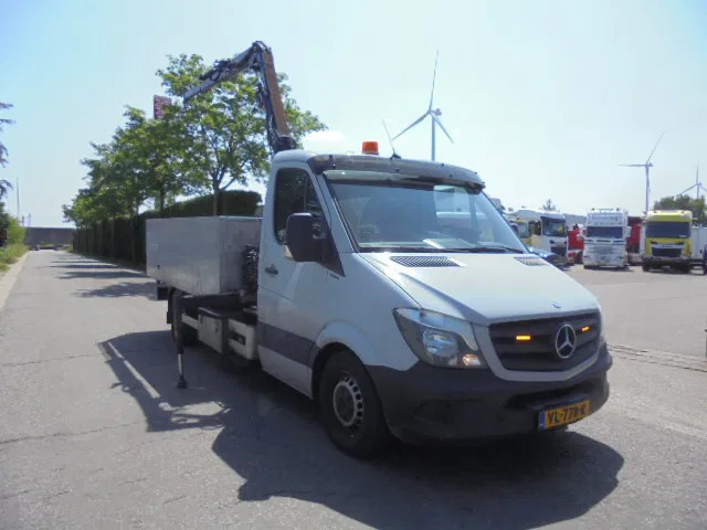 Mercedes-Benz Sprinter 310 CDI - Billenőplatós kisteherautó: 2 kép. Mercedes-Benz Sprinter 310 CDI - Billenőplatós kisteherautó: 2 kép.