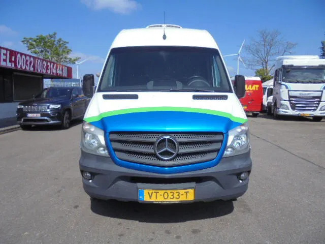 Mercedes-Benz Sprinter 313 FRIGO NL TRUCK - Hűtős kisteherautó: 2 kép. Mercedes-Benz Sprinter 313 FRIGO NL TRUCK - Hűtős kisteherautó: 2 kép.