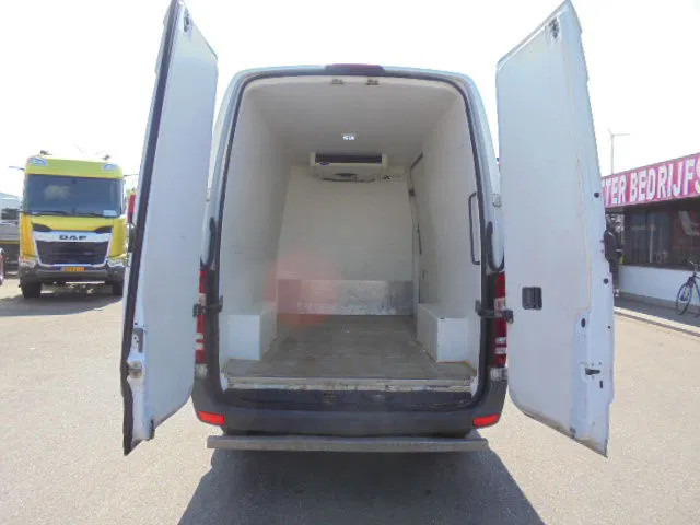 Mercedes-Benz Sprinter 313 FRIGO NL TRUCK lízing Mercedes-Benz Sprinter 313 FRIGO NL TRUCK: 19 kép. Mercedes-Benz Sprinter 313 FRIGO NL TRUCK lízing Mercedes-Benz Sprinter 313 FRIGO NL TRUCK: 19 kép.