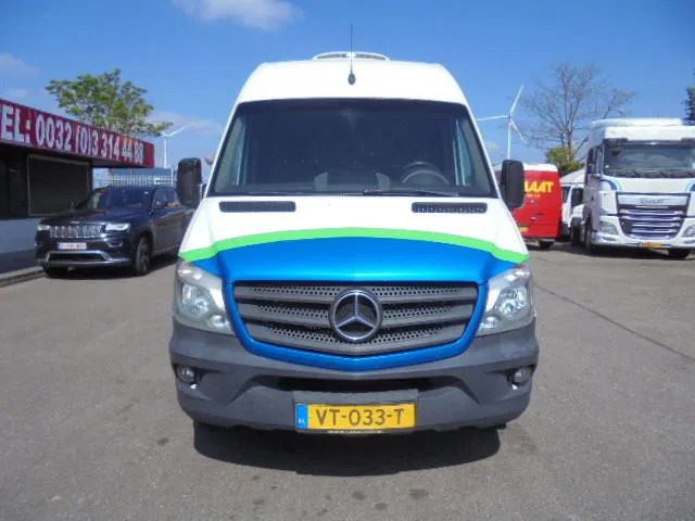 Mercedes-Benz Sprinter 313 FRIGO NL TRUCK - Hűtős kisteherautó: 2 kép. Mercedes-Benz Sprinter 313 FRIGO NL TRUCK - Hűtős kisteherautó: 2 kép.
