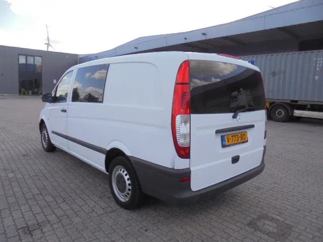 Mercedes-Benz Vito 110 - Kis furgon, Duplakabinos kisteherautó: 5 kép. Mercedes-Benz Vito 110 - Kis furgon, Duplakabinos kisteherautó: 5 kép.