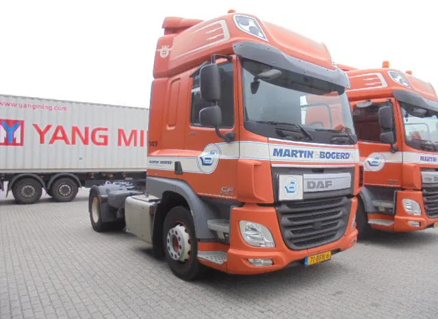 DAF CF 370 SSC NL TRUCK APK 02-26 - Nyergesvontató: 3 kép. DAF CF 370 SSC NL TRUCK APK 02-26 - Nyergesvontató: 3 kép.