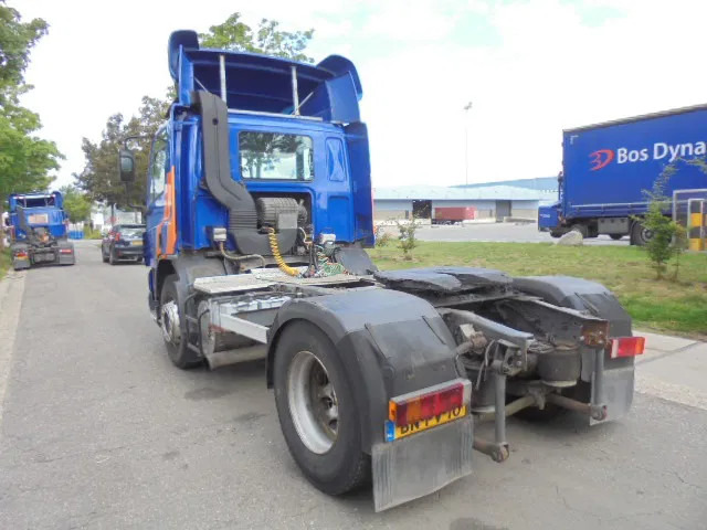 DAF CF 75.270 CF 75 HANDGESCHAKELD NL TRUCK TUV APK 09-05-2026 - Nyergesvontató: 3 kép. DAF CF 75.270 CF 75 HANDGESCHAKELD NL TRUCK TUV APK 09-05-2026 - Nyergesvontató: 3 kép.