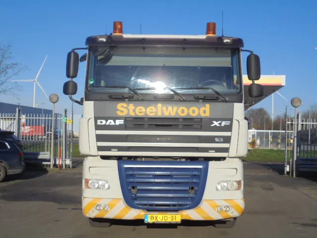 DAF XF 105 460 FTG 6X2 NL TRUCK - Nyergesvontató: 2 kép. DAF XF 105 460 FTG 6X2 NL TRUCK - Nyergesvontató: 2 kép.