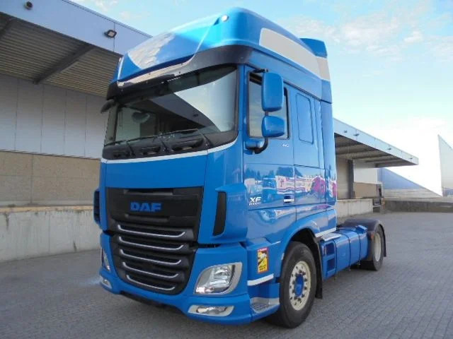 DAF XF 106.460 - Nyergesvontató: 1 kép. DAF XF 106.460 - Nyergesvontató: 1 kép.