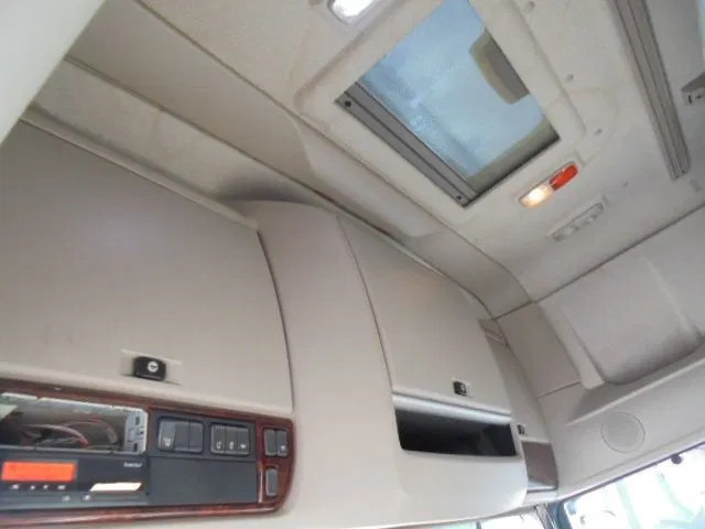 Nyergesvontató DAF XF 106.460 SUPER SPACE CAB: 20 kép. Nyergesvontató DAF XF 106.460 SUPER SPACE CAB: 20 kép.