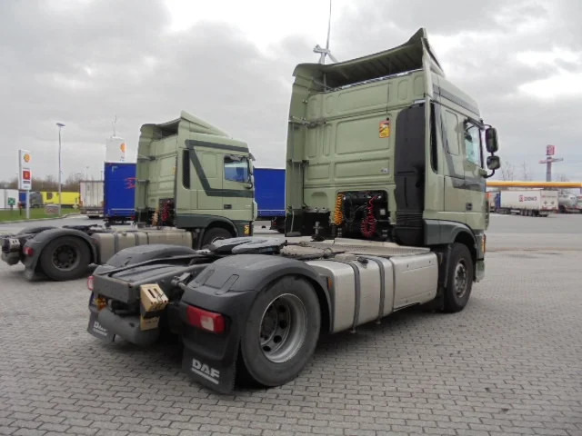 DAF XF 410 EURO 6 - Nyergesvontató: 5 kép. DAF XF 410 EURO 6 - Nyergesvontató: 5 kép.