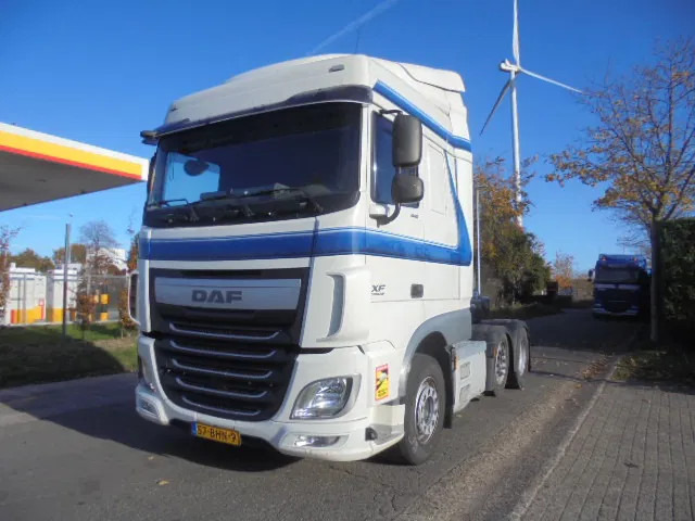 DAF XF 440 6X2 + HYDROSET TUV 10-2026 - Nyergesvontató: 1 kép. DAF XF 440 6X2 + HYDROSET TUV 10-2026 - Nyergesvontató: 1 kép.