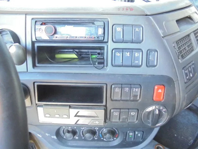 Nyergesvontató DAF XF 440 6X2 NL TRUCK: 20 kép.