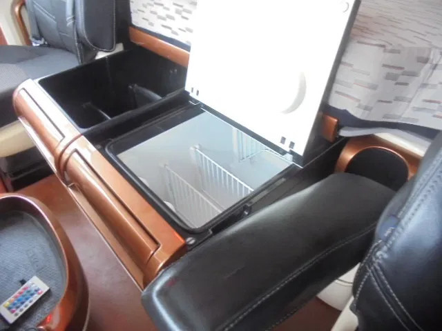 Nyergesvontató DAF XF 440 ADR TUV 02-26: 15 kép. Nyergesvontató DAF XF 440 ADR TUV 02-26: 15 kép.