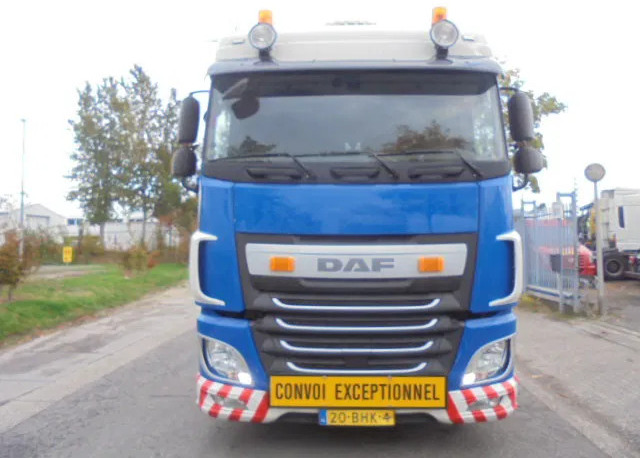 DAF XF 440 NL TRUCK - Nyergesvontató: 2 kép. DAF XF 440 NL TRUCK - Nyergesvontató: 2 kép.