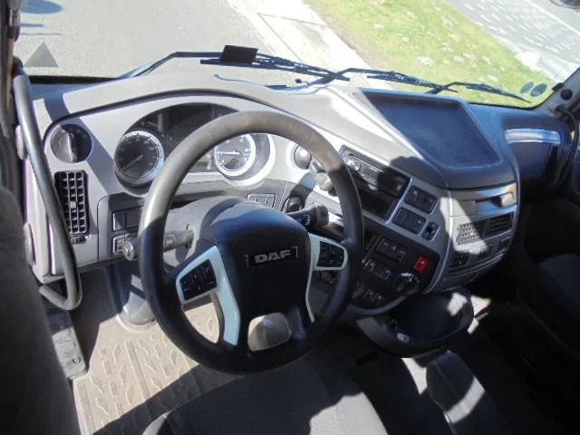 Nyergesvontató DAF XF 440 NL TRUCK: 10 kép.