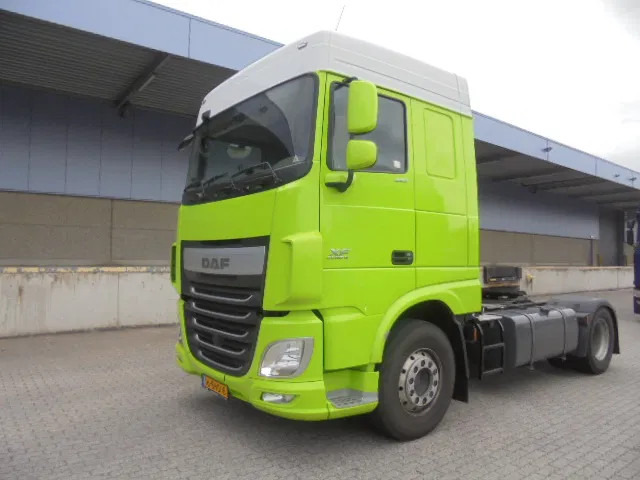 DAF XF 440 RTI COMPRESSOR NL TRUCK APK 05-26 - Nyergesvontató: 1 kép. DAF XF 440 RTI COMPRESSOR NL TRUCK APK 05-26 - Nyergesvontató: 1 kép.