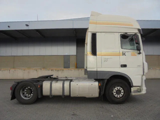 DAF XF 440 SSC NL TRUCK - Nyergesvontató: 4 kép. DAF XF 440 SSC NL TRUCK - Nyergesvontató: 4 kép.