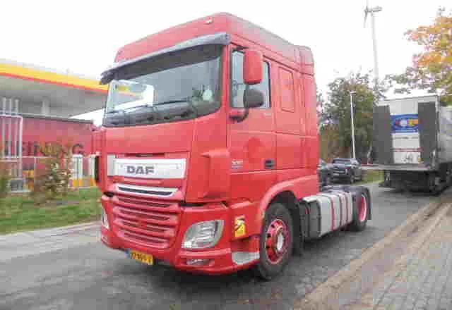 DAF XF 440 TUV 05-2026 - Nyergesvontató: 1 kép. DAF XF 440 TUV 05-2026 - Nyergesvontató: 1 kép.