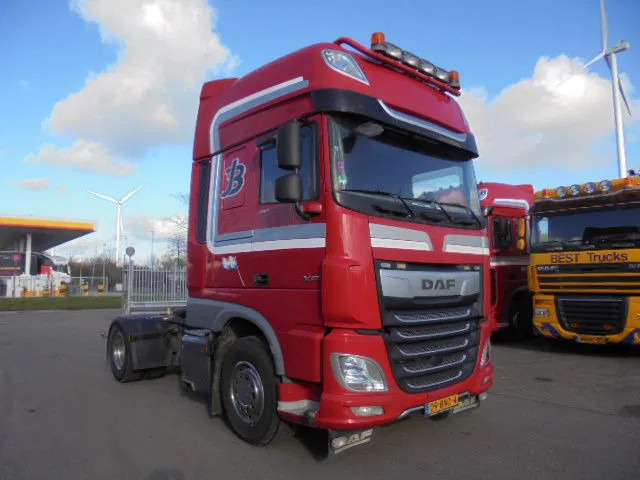 DAF XF 480 NL TRUCK - Nyergesvontató: 3 kép. DAF XF 480 NL TRUCK - Nyergesvontató: 3 kép.