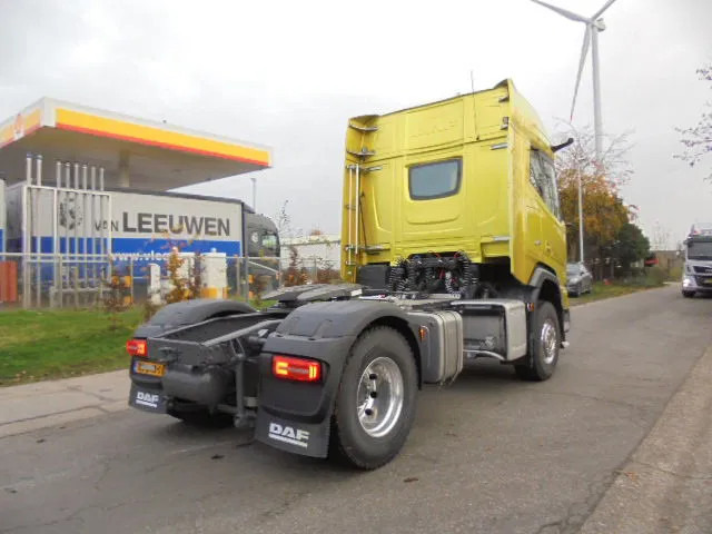 DAF XFC 530 FT DEMO KIEPHYDROLIEK MET FABRIEKS GARANTIE - Nyergesvontató: 5 kép. DAF XFC 530 FT DEMO KIEPHYDROLIEK MET FABRIEKS GARANTIE - Nyergesvontató: 5 kép.