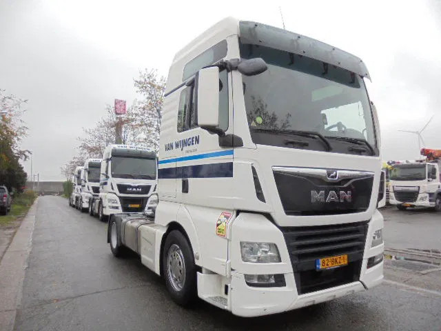 MAN TGA 18.480 XXL MAX SMART TACHO 20X IN STOCK - Nyergesvontató: 3 kép. MAN TGA 18.480 XXL MAX SMART TACHO 20X IN STOCK - Nyergesvontató: 3 kép.