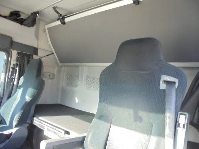 Nyergesvontató MAN TGX 18.400: 12 kép.