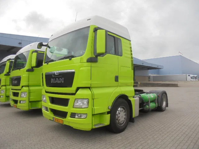 MAN TGX 18.400 COMPRESSOR + HYDRO NL TRUCK - Nyergesvontató: 1 kép. MAN TGX 18.400 COMPRESSOR + HYDRO NL TRUCK - Nyergesvontató: 1 kép.