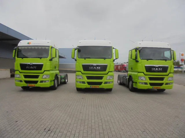 MAN TGX 18.400 COMPRESSOR + HYDRO NL TRUCK - Nyergesvontató: 2 kép. MAN TGX 18.400 COMPRESSOR + HYDRO NL TRUCK - Nyergesvontató: 2 kép.