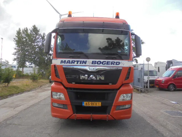 MAN TGX 26.440 XL NL TRUCK - Nyergesvontató: 2 kép. MAN TGX 26.440 XL NL TRUCK - Nyergesvontató: 2 kép.
